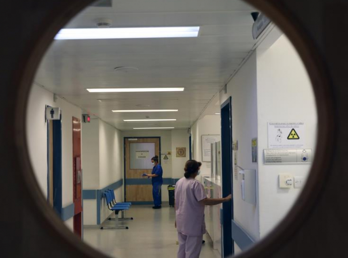 Δύο θανάτους και 293 νέα περιστατικά COVID-19 ανακοίνωσε την Τετάρτη το Υπ. Υγείας